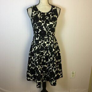 Talbots Fit & Flare Dress 2P Womans Petite Black White Floral Pockets Sleeveless